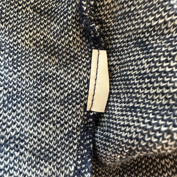 Zara Halter Printed Crop Top - Picture 4 of 7